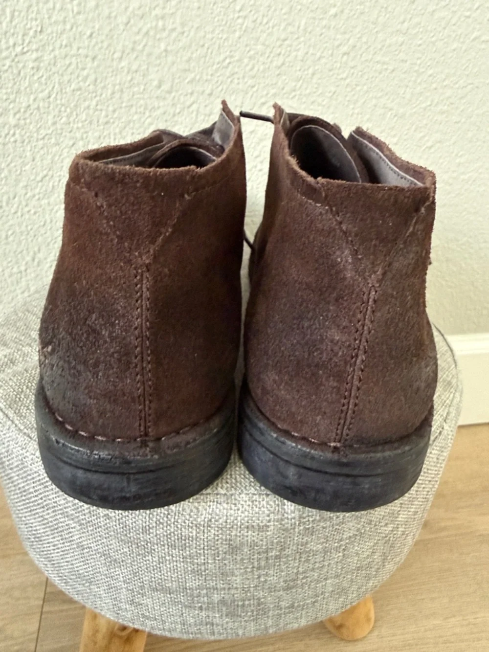 John Varvatos Brown Suede Leather Men’s lace Chukka Boot 9.5 M